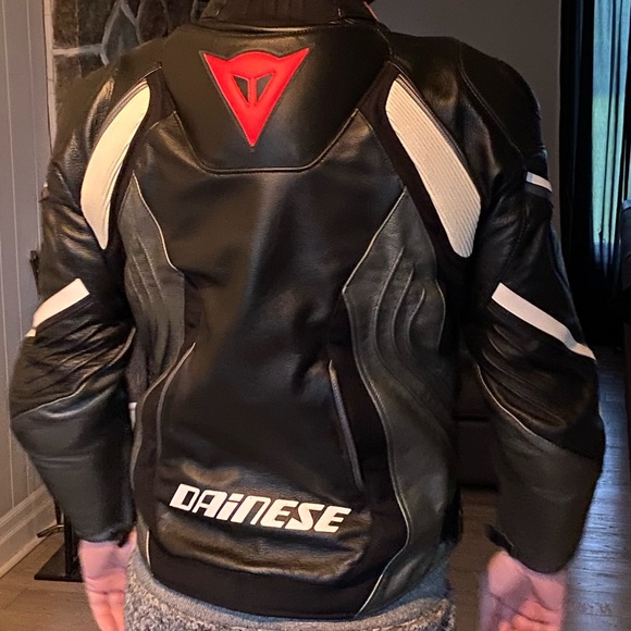 Men’s Leather Dainese Motorcycle Jacket - Picture 3 of 5